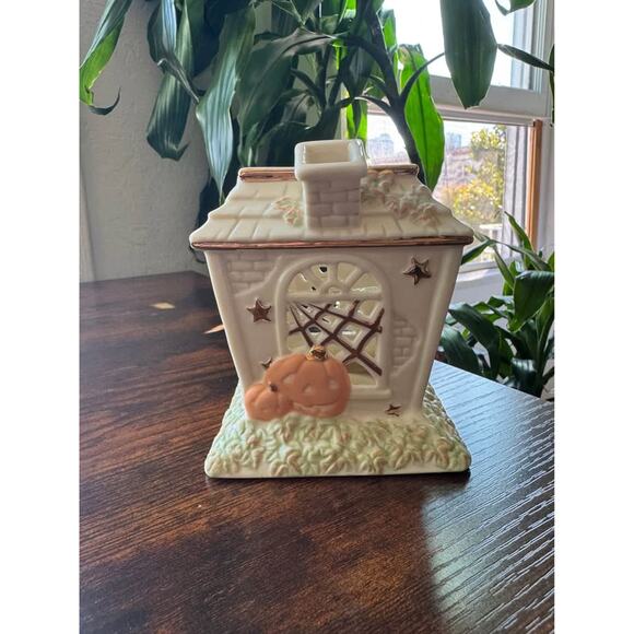 Lenox Occasions Halloween Haunted House 24k Gold Ivory Bone China Candle Holder - Picture 4 of 6